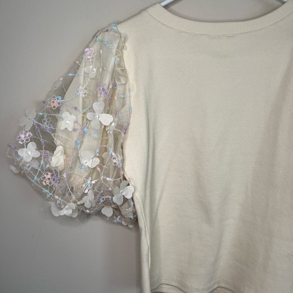 NWT &Merci Puff Sleeve Top Size Large (Fits like Medium) - Picture 10 of 11